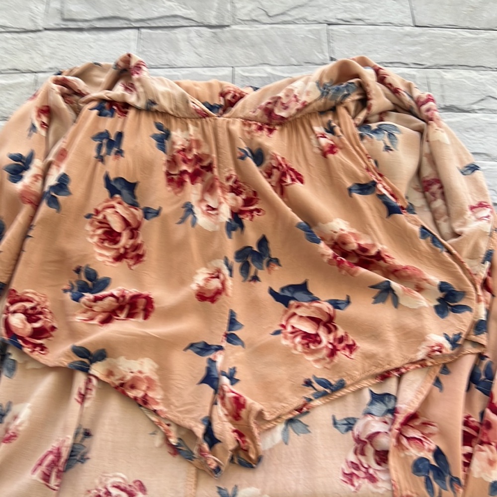 Charlotte Russe floral bohemian romper - Picture 10 of 10